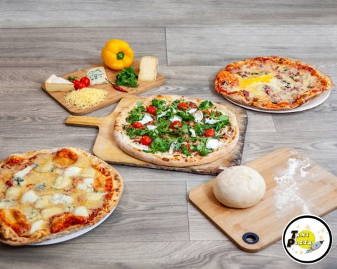 Livraison gratuite de pizzas à domicile cuite au feu de bois à Saint-romain-en-gal
